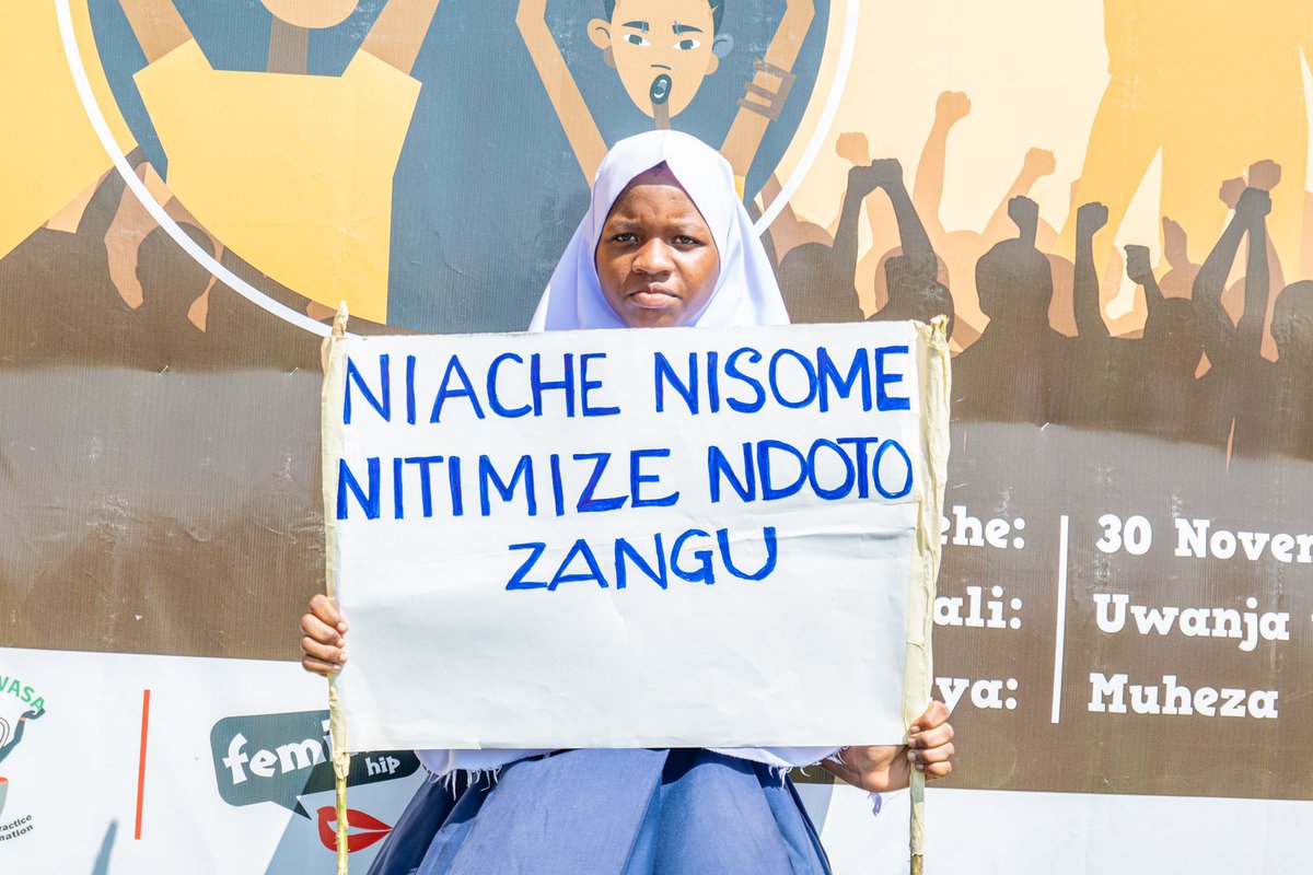 𝐌𝐢𝐦𝐢 𝐬𝐢𝐨 𝐌𝐤𝐞!!!

Mimi nataka kuwa waziri wa afya kama Mh. Ummy Mwalimu.

Mimi nataka kuwa balozi kama Balozi Mary O’Neill.

Mimi nataka kuwa rais kama Dr. Samia Suluhu Hassani.

Niache nisome!!!

<a href="/uzikwasa/">UZIKWASA</a> <a href="/IrlEmbTanzania/">Irish Embassy Dar</a> 

#siku16muheza #16daysofactivism