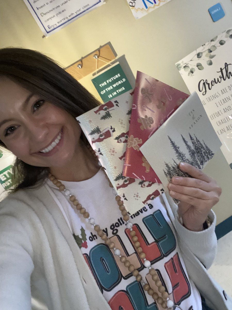 Kicking off our 12 Days of Cheer with some gratitude! I have never loved my job more than I do this year and the people i have in my life are a big reason for that 💕#SkyhawkPride #Vhawks