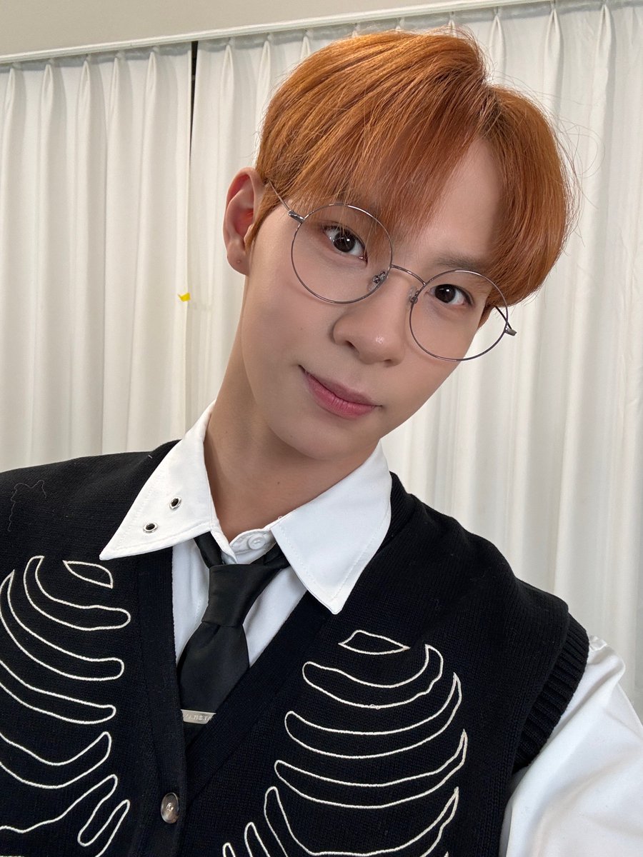 TIOT_NOW's tweet photo. [#건희]
팬분들 덕분에 100일도 행복하게 보낸 거 같아요!너무 고맙고 앞으러도 더 오랫동안 행복하게 지내봐요~!사랑해요💙

#홍건희 #HONGKEONHEE
#TIOT #티아이오티 https://t.co/lagGnUxqY3