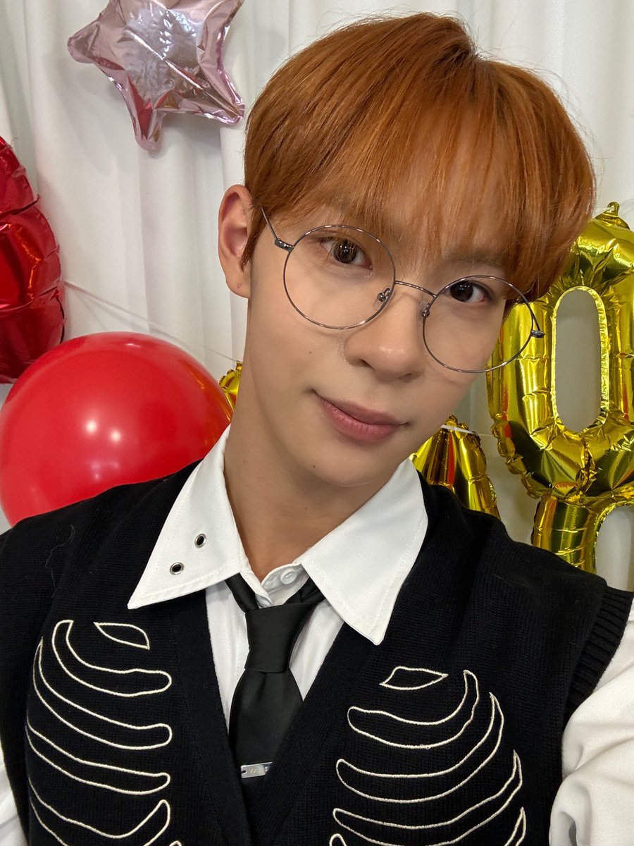 TIOT_NOW's tweet photo. [#건희]
팬분들 덕분에 100일도 행복하게 보낸 거 같아요!너무 고맙고 앞으러도 더 오랫동안 행복하게 지내봐요~!사랑해요💙

#홍건희 #HONGKEONHEE
#TIOT #티아이오티 https://t.co/lagGnUxqY3