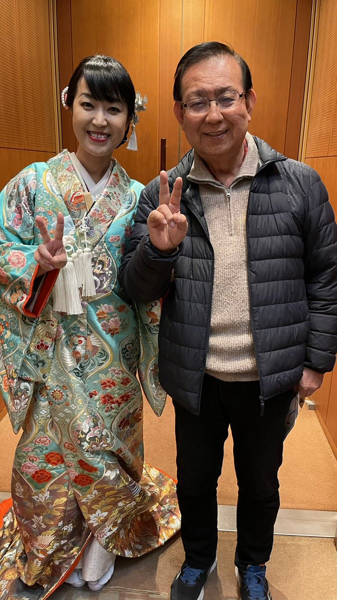 noriaki0165's tweet image. 今日は久しぶりに令和ライブを観に代々木上原迄行ってきました🤲お目当ての推しは、#岡田しのぶ さん新曲の #雪の南部坂 セリフ入りの8分長編リリース👍忠臣蔵の名場面をセリフ入りで演技まじえての歌唱👍まるで映画を観てるように演出し、途中涙が出て泣かされました🥲長いセリフも完璧に覚えて↓続き