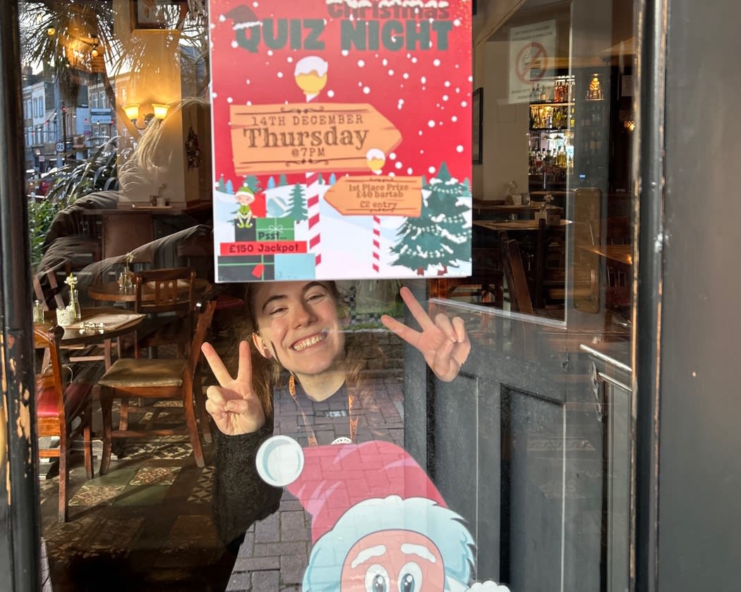 Marlene & Santa just wanted to remind you about our Xmas quiz! 14th Dec 7pm - you know what to do…. 📞 02085794107 📞 or book online, link in bio #festivities #xmassy #quiz #cashjackpot #ealingbroadway