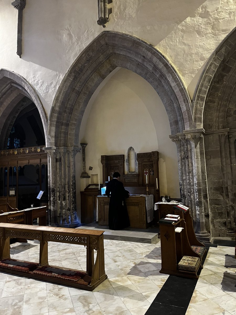 StDavidsCath's tweet photo. Happy St.Andrew’s Day 🏴 from the St. Andrew’s Chapel here in the N.Transept - we celebrated the Eucharist here this morning and we will be admitting new Guild of St.Andrew members (stewards/welcomers) at Evensong #copatron #StAndrewsDay 🏴 🏴 https://t.co/KDjgD3k0gN