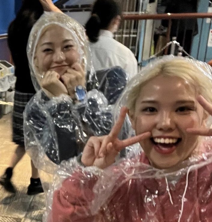oowooS2's tweet photo. 막내들 신난거 개커염져ㅋㅋㅠ https://t.co/G0ts2Qx85N