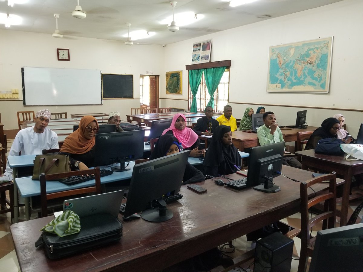 Celebrating another impactful day with SuzaYouthMappers leaders! 🌍 Today, we shared the GIS knowledge and expanded our <a href="/youthmappers/">YouthMappers</a> chapter at Sumait University. Witnessed students eagerly seizing the opportunity to contribute and grow. 🚀 <a href="/raya_ahmada/">Raya Idrissa</a> <a href="/maze2punkt0/">Marcel</a> <a href="/binsharif99/">Aboubakar</a>