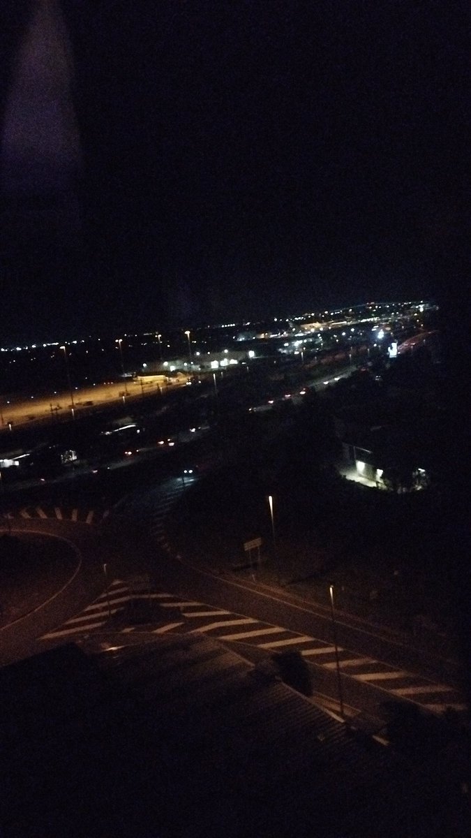 jodosaan's tweet image. King size bed
Executive suite
Smashing view

#Pullmanhotel ✨