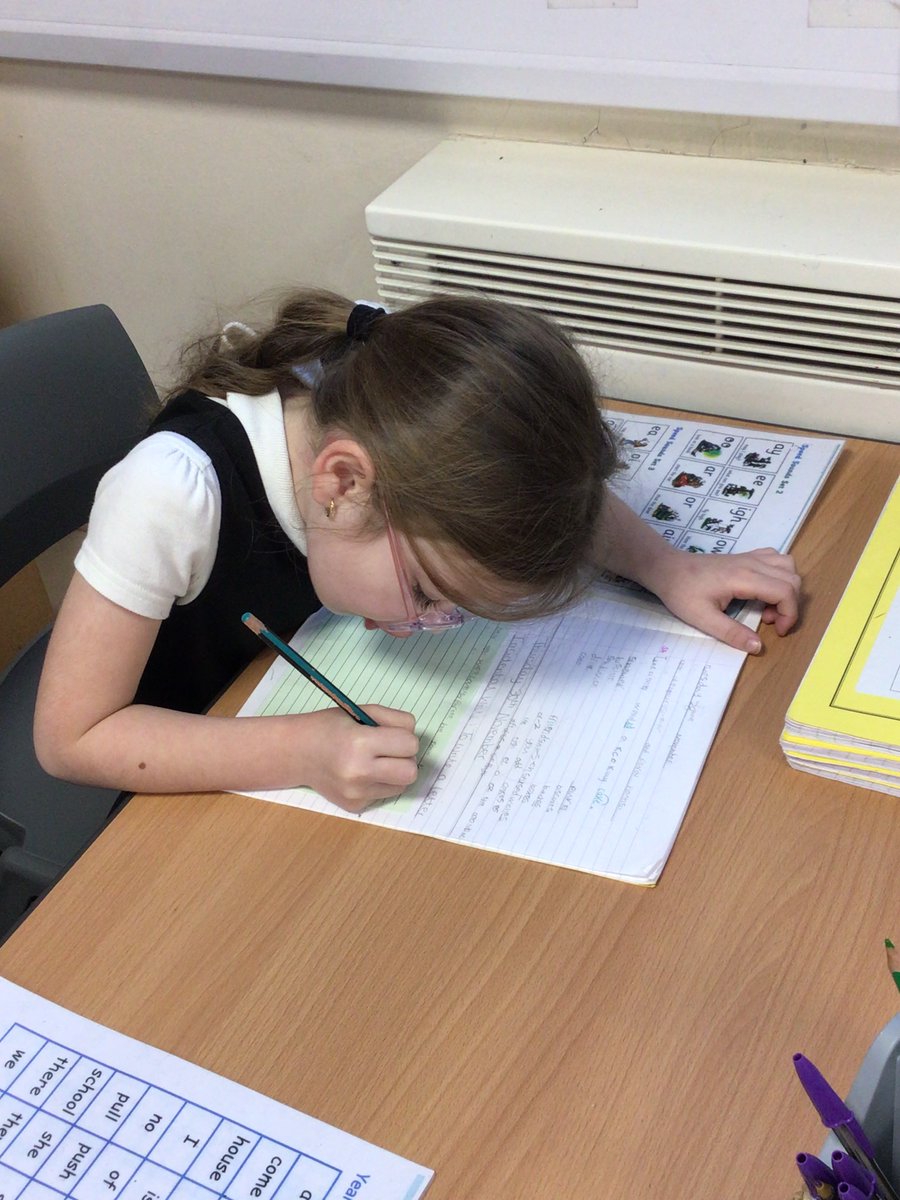 KingswayPAYear2's tweet photo. The tiger from grandma‘s  garden invited us to a party. Sadly, we can’t make it so we are sending a letter telling  him we will be inviting him to one at our school instead! 🧁🧃🍩🎉🪅 https://t.co/OUlGduPufi