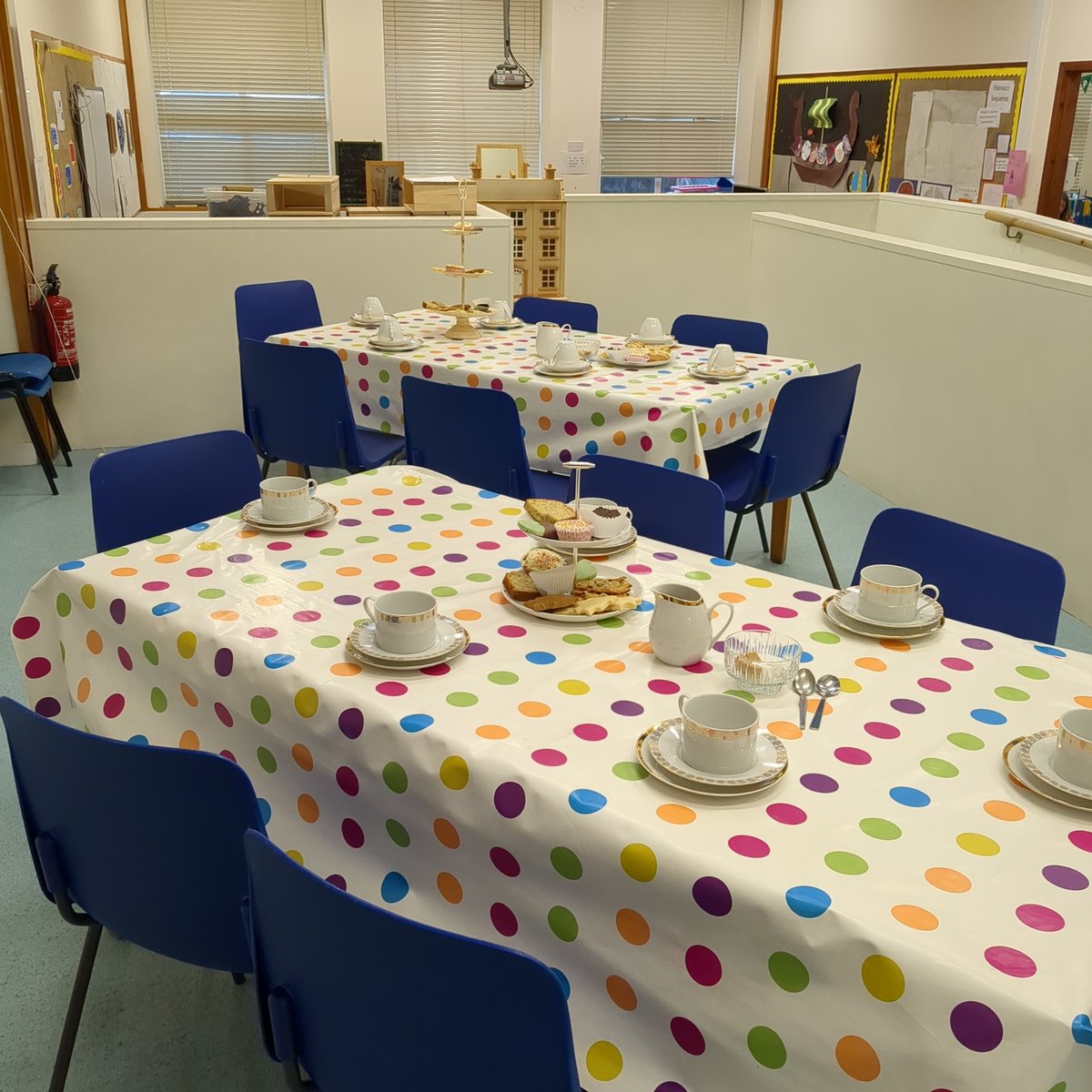 burravoeps's tweet photo. Coffee morning in school 10-11 am this morning:) come along and have a cake, gluten and dairy free options are here! 

#peerieschool @ShetIslandsCll https://t.co/OwklOIIA9M