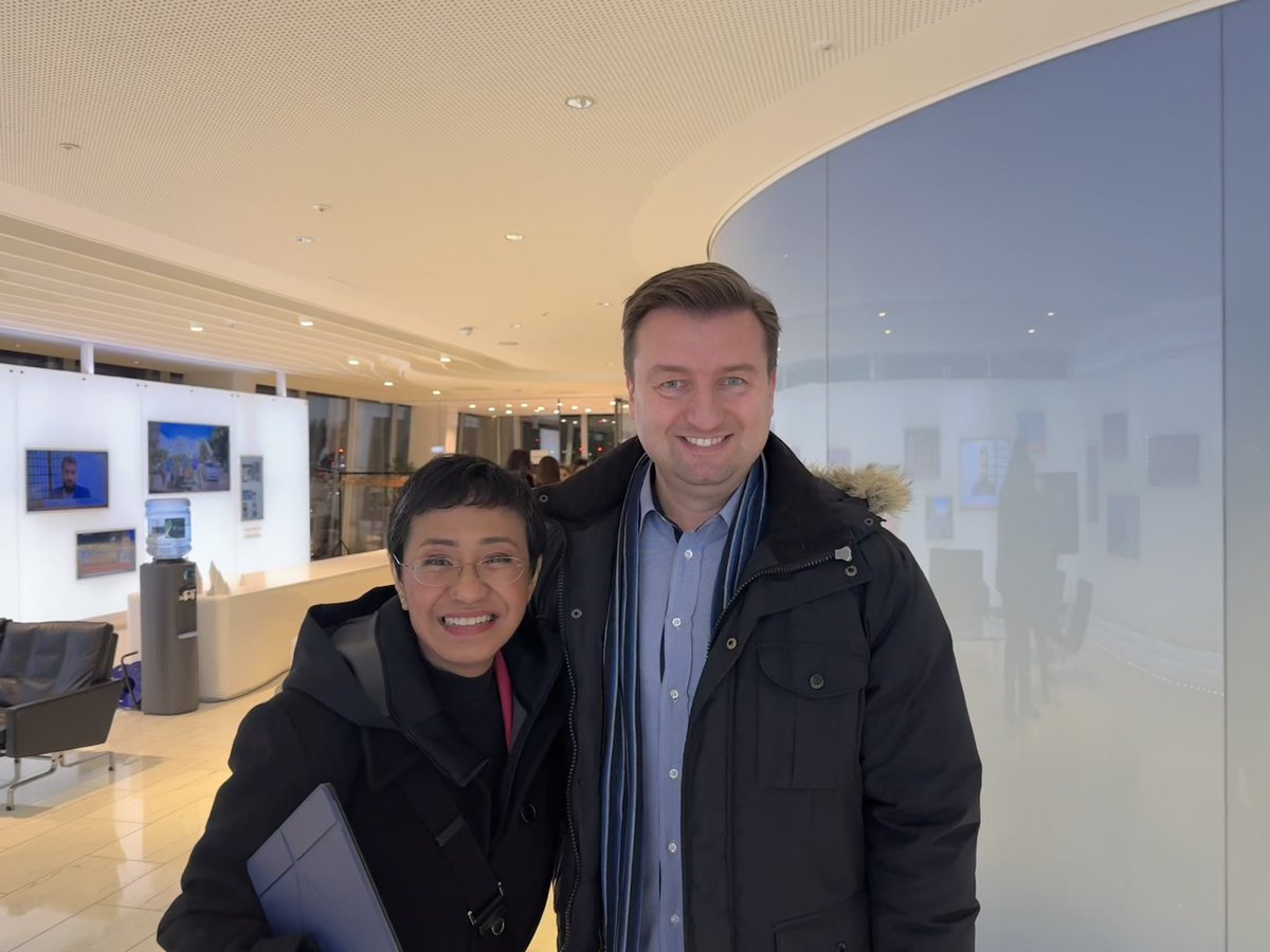 LorisZubanovic's tweet photo. Honoured to meet Maria Ressa at AJE London office - a Nobel Peace Prize laureate and a defender of the freedom of expression. @mariaressa and her website Rappler in the Philippines speak truth to power and fight against fake news and manipulation in public discourse. #FreeSpeech https://t.co/lY40SFAwuR