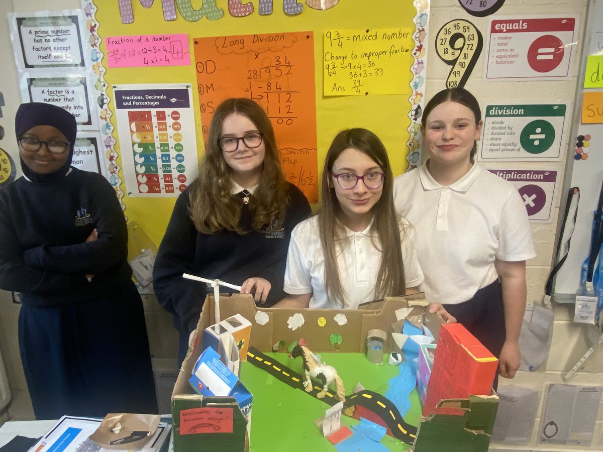 6th class were busy creating sustainable villages during Science Week! 🔭🥼 The future looks bright with these girls around 😍 @esbscienceblast #scienceweek2023