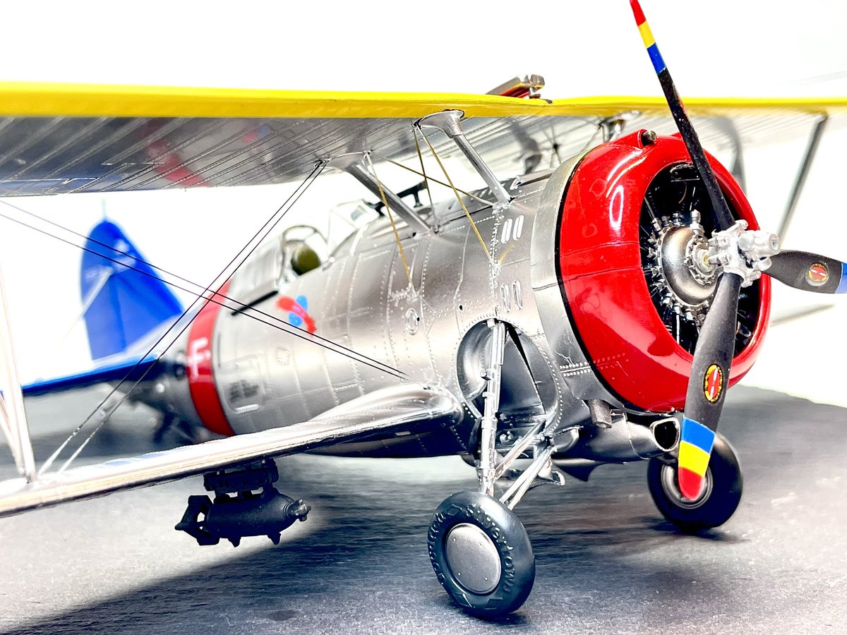 rikupapa0614's tweet photo. #アカデミー 1\48 USN F3F-2 VF-6 FIGHTING SIX 完成しました。
空飛ぶ樽と言われてますがかっこいい機体ですね!
今回は初めてウェザリング等何もしない博物館仕様にwww
シルバーのピカピカで仕上げてみました!
エッチングパーツも付いて3000円以下でこれが買えるのは嬉しいですよね〜‼️
#F3F https://t.co/h3EblunARV