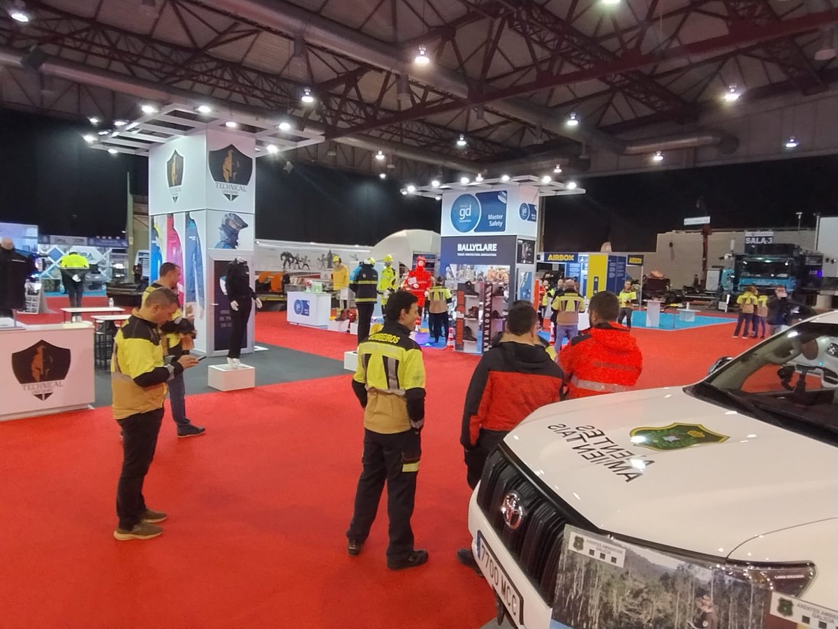 feriaSEDEXPO's tweet photo. 📢Última e intensa jornada que nos espera esta mañana en #Sedexpo.
Presentaciones, jornadas técnicas, el II Congreso #Interlumes y dos espectaculares simulacros de la Guardia Civil y la Agencia Gallega de Emergencias #Axega @112Galicia
Esta segunda edición, patrocinada por @civiluavs Civil UAVs Initiative, cerrará sus puertas hoy a las 15.00 horas📌
#Sedexpo23 #seguridad #seguridade #defensa #emergencias #emerxencias
---------------------------------------------------------
📢Última e intensa xornada a que nos agarda esta maña en Sedexpo.
Presentacións, xornadas técnicas, o II Congreso Interlumes e dous espectaculares simulacros da Garda Civil e a Axencia Galega de Emerxencias #Axega.
Nesta segunda edición, que conta co patrocinio da Civil UAVs Initiative, pechará as súas portas hoxe ás 15.00h📌
#Sedexpo23 #seguridad #seguridade #defensa #emergencias #emerxencias