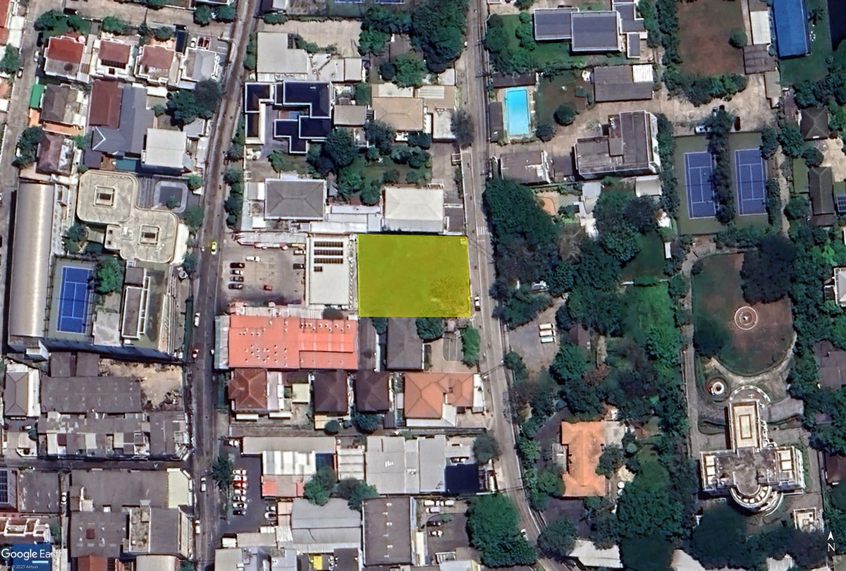 PrimeMeridianLX's tweet photo. Sukhumvit 38, Bangkok | 315 Sqwah of empty Land available for up to a 30 year lease, perfect for a Spa, Wellness Centre or F&amp;B, 750m from BTS Thonglor, 600m from Rama 4 road.

Rent At 1,200,000 THB (Price negotiable depending on length of contract)
#Land #Bangkok #Thailand https://t.co/KcstyqiUIb