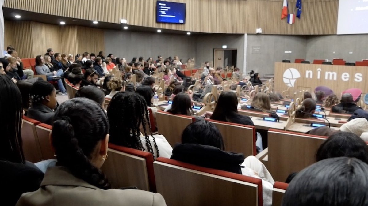 ecom_news's tweet photo. 👨🏻💻 💡 #Nimes : La 8e édition de la #Digiweek @NimesMetropole a permis aux participants de rencontrer des experts de l’#innovation digitale, et de partir à la découverte des enjeux de l’#IA. Reportage #Video exclusif. https://t.co/Gs2Yzv3d6b @franckproust @cci_gard #Numerique https://t.co/mbbkDaPVG4
