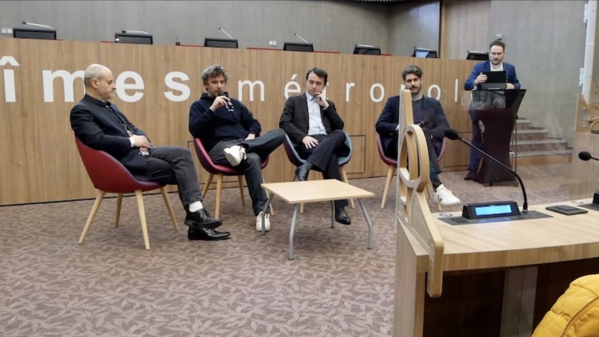 ecom_news's tweet photo. 👩🏼💻 💡 #Nimes : #Emploi, #IA, #cybersécurité, etc. Découvrez dans notre reportage #Video la 8e édition de la #Digiweek @NimesMetropole autour des principaux enjeux de la l’#innovation digitale. https://t.co/Gs2Yzv3d6b @franckproust @cci_gard #Numerique #Technologie https://t.co/D8creudnl4