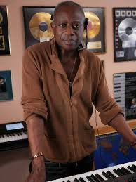 pillolerock's tweet photo. il 30 Novembre 1953 nasce
David Sancious,
musicista statunitense, tastierista di
Bruce Springsteen dal ‘72 al ‘74
facendo parte anche della
E Street Band, successivamente
fonda i Tone con cui ha realizzato
4 album. Sancious tornerà con Bruce
nell'album Human Touch
#DavidSancious https://t.co/6WHEuZdGqN