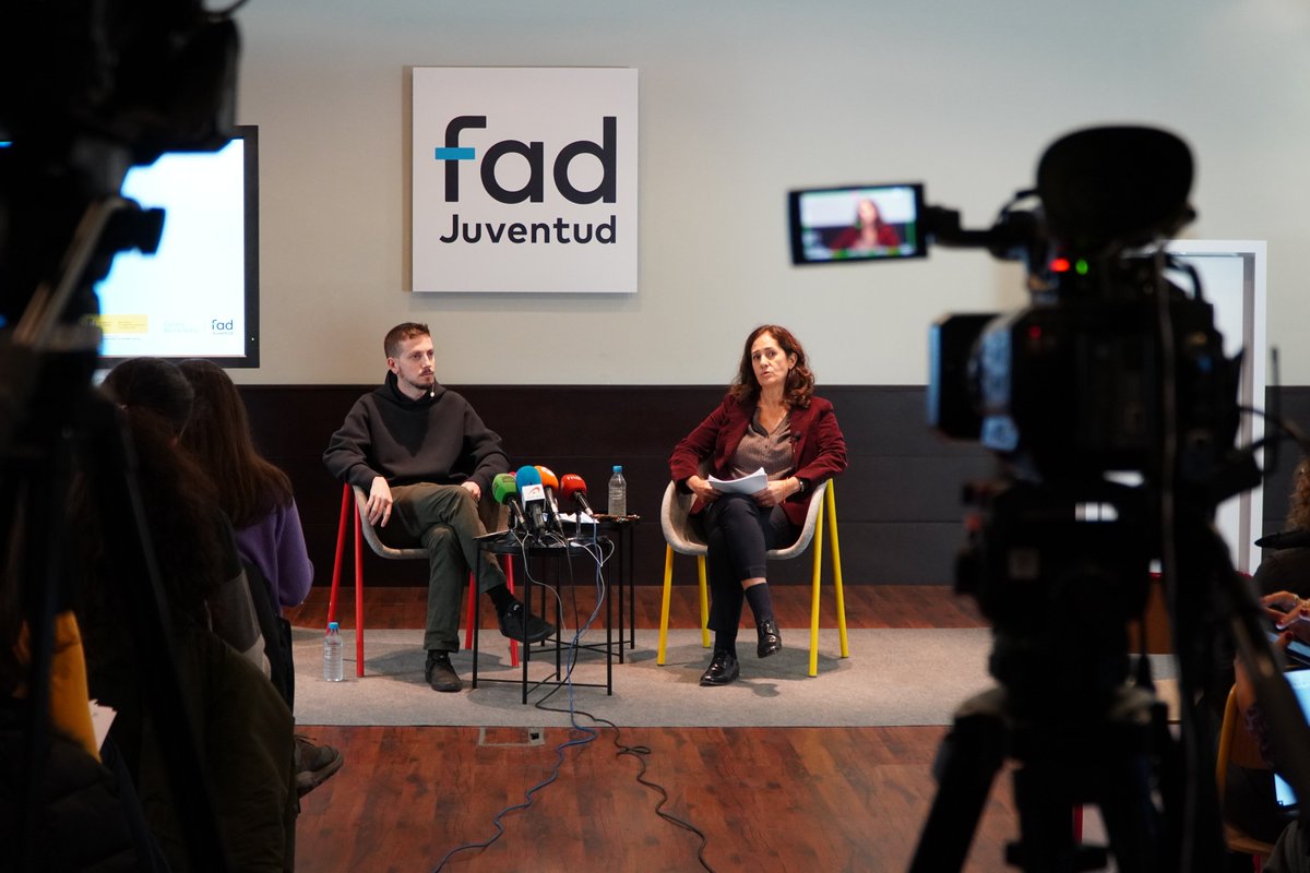 ¡Hoy presentamos la última investigación del año!

🔹¿Cómo es el consumo de pornografía durante la adolescencia y juventud?
🔹¿Cuáles son las motivaciones principales para el consumo según las y los jóvenes?
🔹¿De qué manera creen que influye en sus prácticas sexuales?
🔹¿Y en su