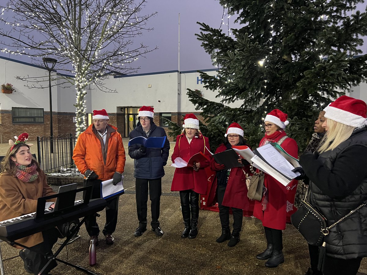 CPDarndale's tweet image. #ThrowbackThursday to Christmas Carols last year by the #VoiceOfDarndale Choir @DarndaleBelcamp. This year they have a special performance planned for you. 
Join them at #Darndale Church on Wednesday, Dec 6th, from 7:30-8:30pm 
#creativeplacesdarndale #dublincitycouncil