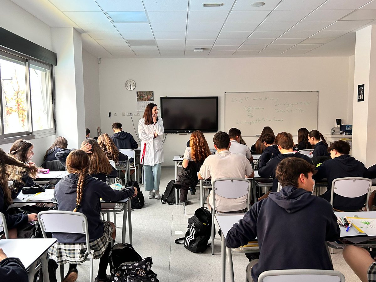 CCMiramadrid's tweet image. En la etapa de Secundaria, desde el Departamento de Orientación asesoramos a los tutores en el Plan de Acción Tutorial y organizamos dinámicas en las clases para ayudar al buen clima del aula, trabajando la resolución de conflictos.
#colegiomiramadrid #miramadrid #googlereference