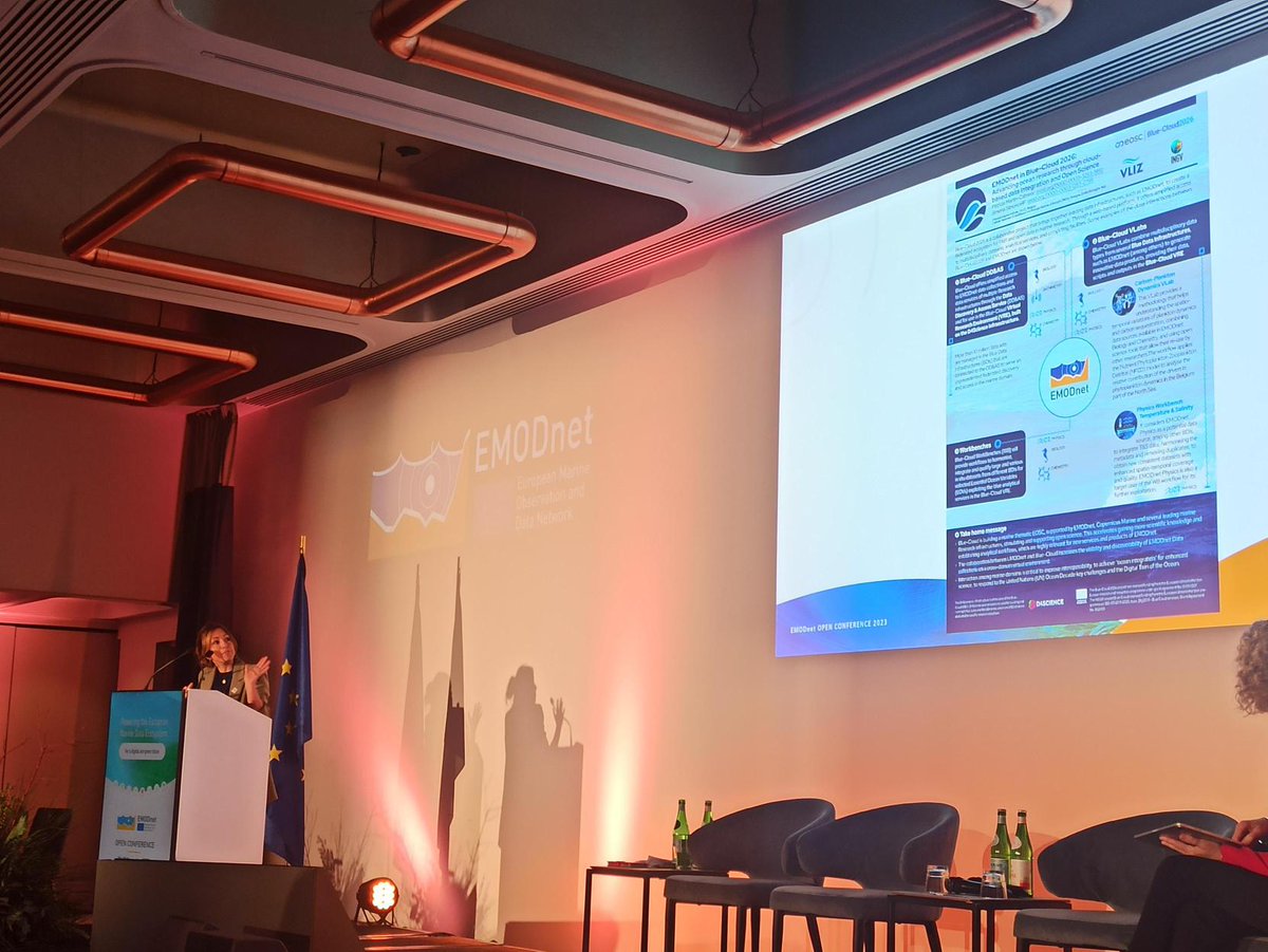 BlueCloudEU's tweet photo. .@PatriciaMariaMC pitching our poster "Advancing #oceanresearch through cloud-based #dataintegration &amp; #OpenScience" at #EMODnetConference2023, how we offer simplified access to @EMODnet data through the #DataDiscovery &amp; Access Service, #VRE &amp; #VLabs👩‍🏫🪼
https://t.co/WjeH76aVbk https://t.co/in3T55r0GL