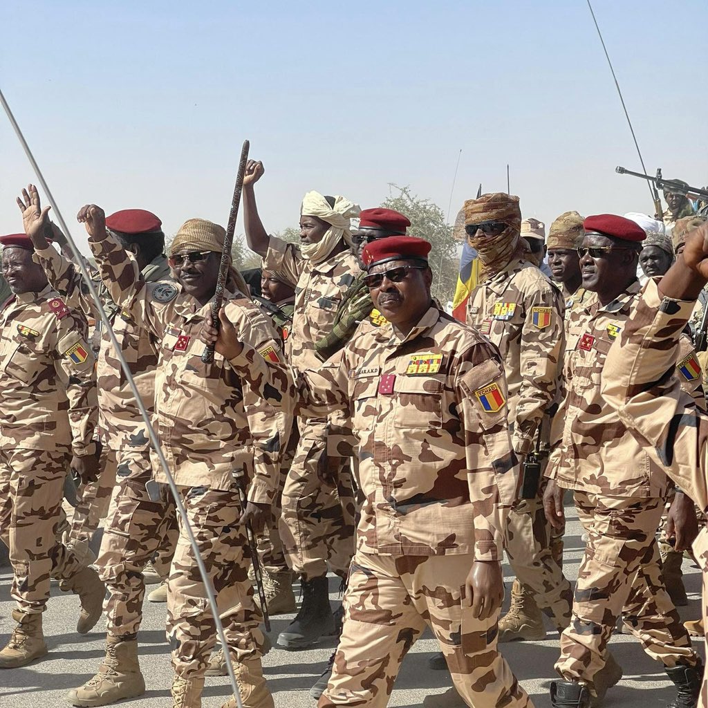 alwihdainfo's tweet photo. #Tchad : ce 30 novembre 2023, le général Abakar Abdelkerim Daoud, chef d’état-major général des armées, est arrivé à Rig-Rig pour accueillir plus d’un millier de casques bleus tchadiens de la MINUSMA, après leur mission au Mali. https://t.co/pXY34rJpVj