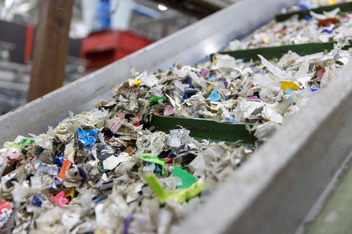 PlasticseuropeN's tweet photo. Nederland, de EU-motor voor een versnelling van circulair plastic? Lees meer in het, vandaag gepubliceerde, KPMG-onderzoek over vraag en aanbod van plastic grondstoffen voor recycling in Nederland https://t.co/6JSq1osQdZ https://t.co/lMlDqVT8Zv