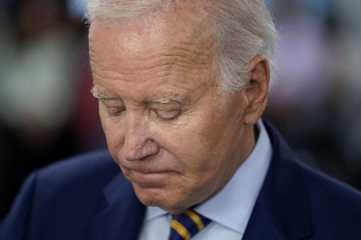 New @UNFPORL poll shows serious trouble for @JoeBiden in Florida, as young voters, Black voters, and independents lack enthusiasm for the President. Reporting by @AGGancarski floridapolitics.com/archives/64645… #FlaPol