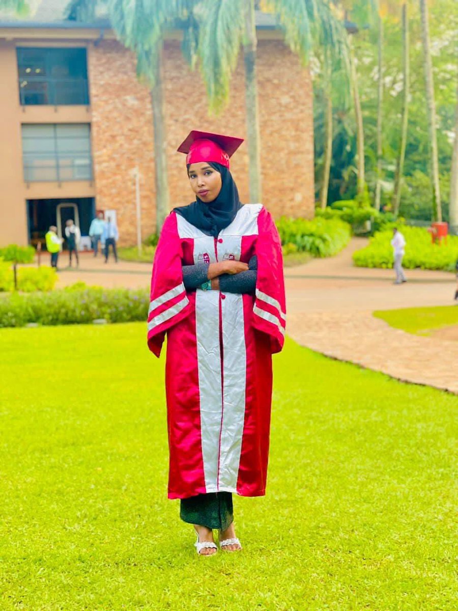 Waxaan farxada la qaybsanayaa  <a href="/kamalhoyadi/">Fartun M Salh 🦋</a> oo afmeertay aqoonta heerka labaad Business Administration ee jaamacadda IUEA ee magaaladda Kambaala.

Hambalyo gacallo gullo baddan gaar