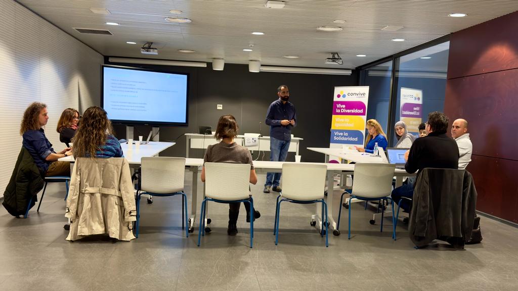 laburocoop's tweet photo. Gracias a @FundacionCepaim por invitarnos al Foro Empleo Verde en el marco del proyecto GreenJobs. Muy interesantes ponencias de la mano de @Hispaled y @GaiaAmbiental #cepaim #greenjobs https://t.co/fqt4Lh4KED