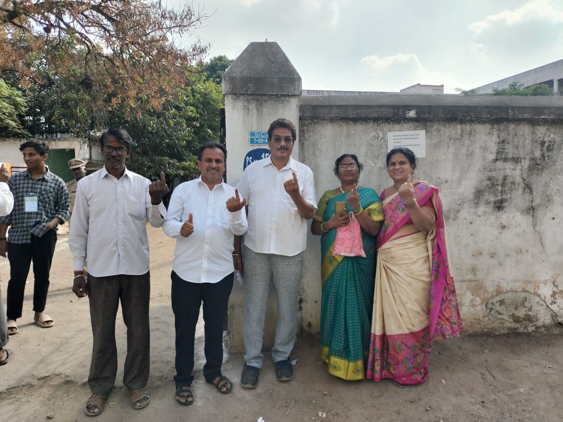 PSK_TRS's tweet photo. Cast Your Vote We Just Did ! 

#VoteNow #TelanganaElection2023 https://t.co/7FnvUQA7DV