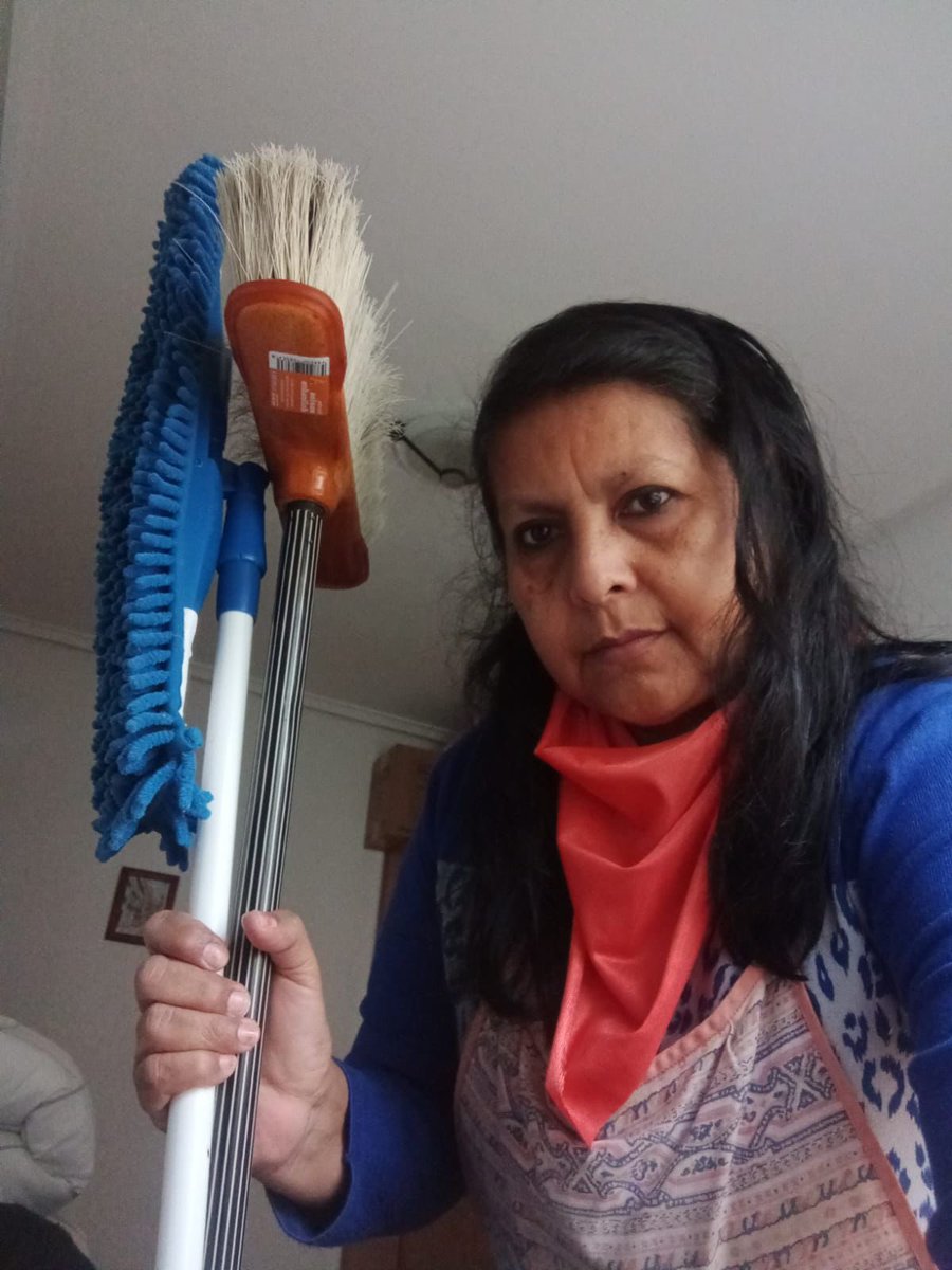bizitzak's tweet photo. Etxeko eta zaintza langileak, etxeetatik, greba feminista orokorrarekin!

Trabajadoras de hogar y cuidados, desde las casas, con la huelga feminista general! https://t.co/gBsv5kzAs3