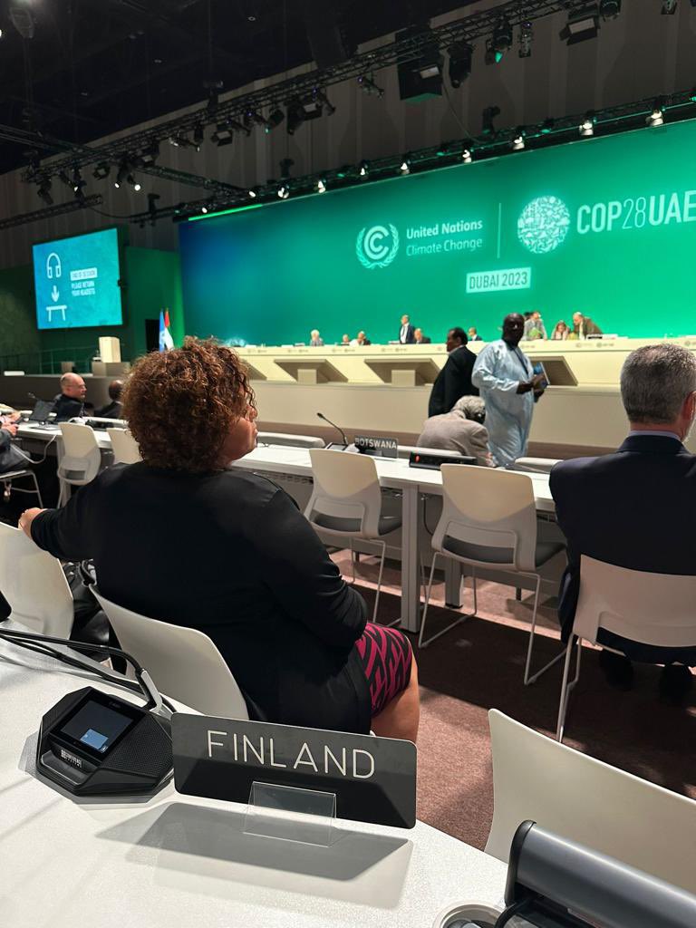 NummelinMarjo's tweet photo. #IlmastoCOP28 käyntiin Dubaissa. Tärkein COP vuosiin - ja myös suurin koskaan. 1,5 asteen tavoite ei saa karata. https://t.co/EQYUVarFjX