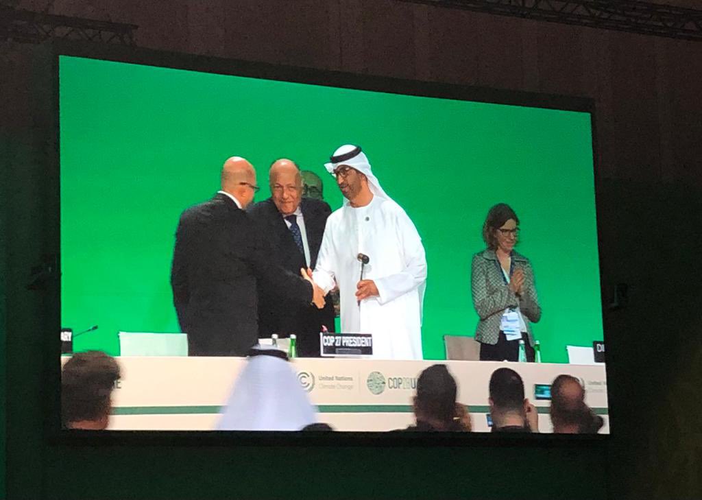 NummelinMarjo's tweet photo. #IlmastoCOP28 käyntiin Dubaissa. Tärkein COP vuosiin - ja myös suurin koskaan. 1,5 asteen tavoite ei saa karata. https://t.co/EQYUVarFjX