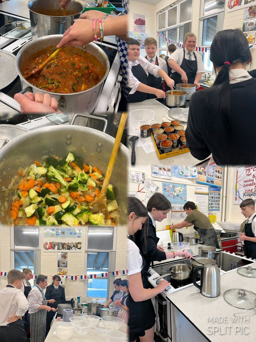 BayLeadershipAc's tweet image. As part of our #WinterGiftProgramme, yesterday our pupils prepared 300 meals to be distributed to our local food banks. Our pupils are proud to demonstrate their civic duty. Thanks to @AldiUK and @Morrisons for providing the ingredients.  🤩