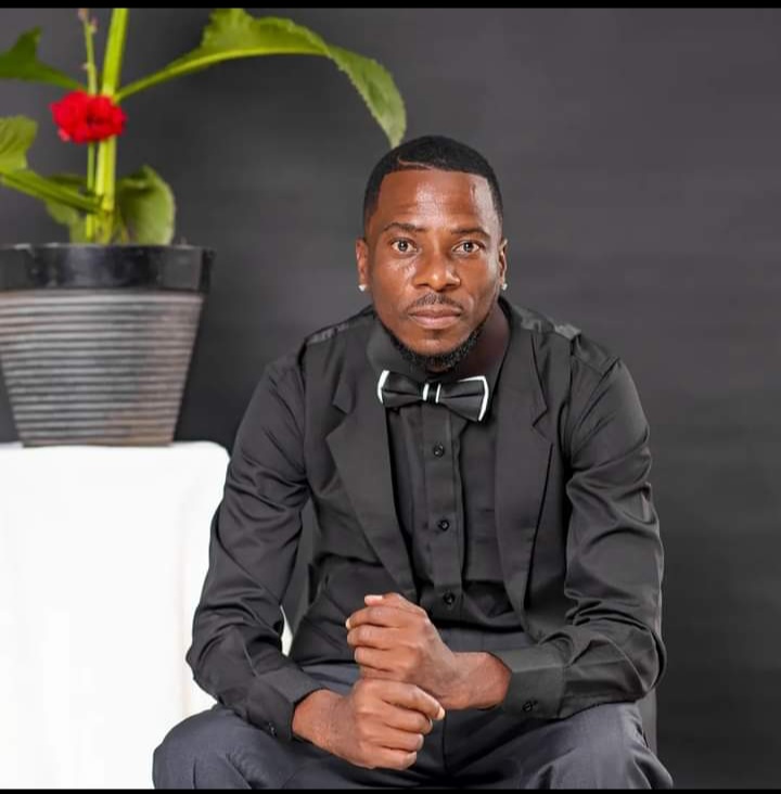 thesouthernlive.com/2023/11/08/mas…
When discussing the new generation, Maskiri mentioned that he listens to artists like Volt not for enjoyment, stating that “they are good pa level ravo,”

Maskiri, who is also into goat farming....
#Nyasha
#Cyan 
#aidsday 
#Sonwabile