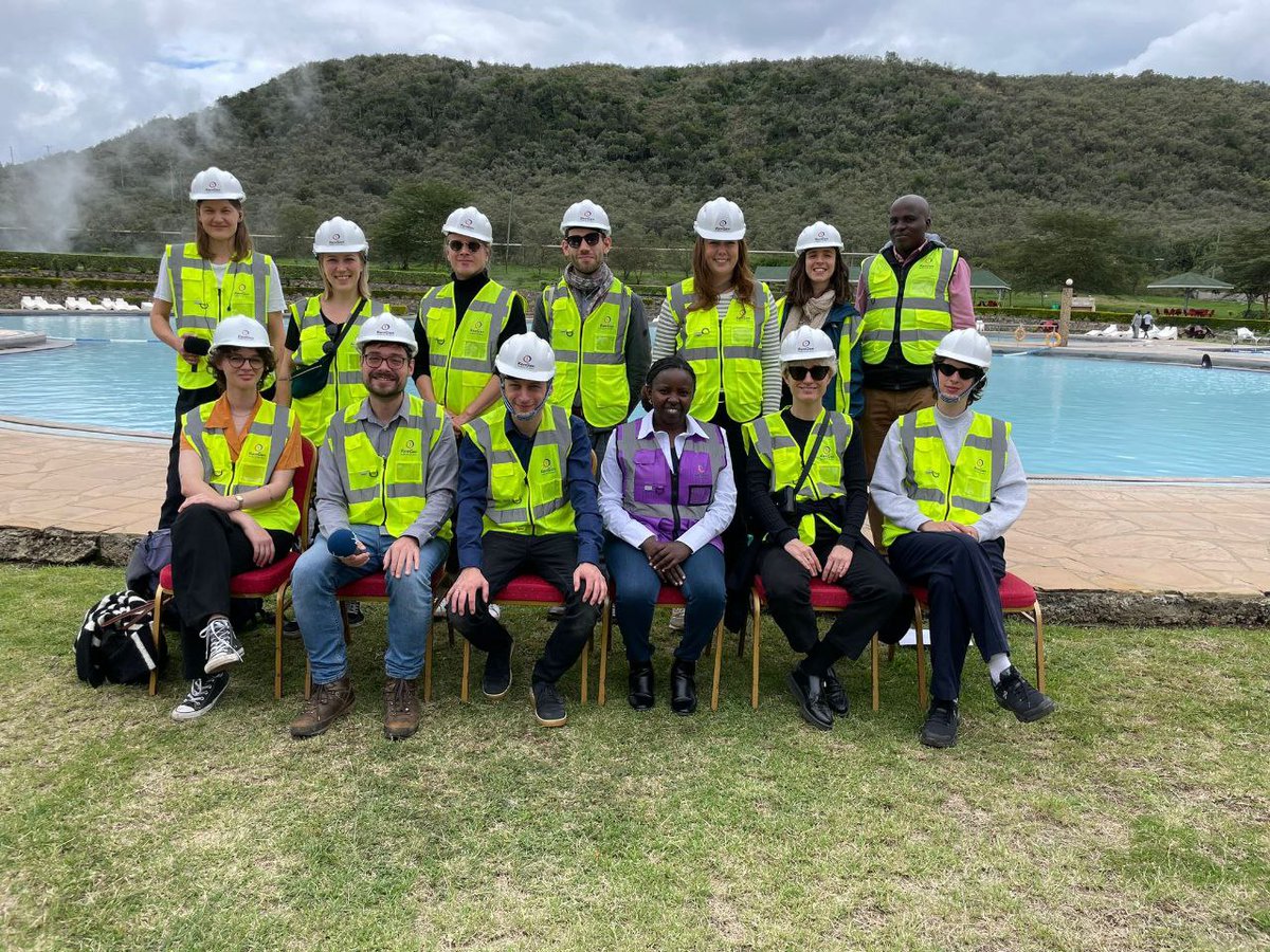 j_network's tweet photo. @j_network war on Tour in Kenia🇰🇪🥰: Auf den Spuren der #Geothermie in Olkaria mit @David_Ehl @SandnerPhilipp @AnneWaak @NadjaMitzkat @FPeltsch @cp_hartmann @an_vangelista @gundula_haage Klara Loser, Franziska Venjakob, Alexandra Martini https://t.co/uw5aIvo9m5
