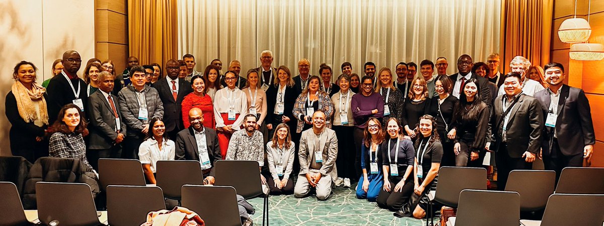 During the #UnionConf2023 in Paris earlier this month, a meeting between the investigators of PARADIGM4TB took place. PARADIGM4TB, part of the UNITE4TB clinical trial program is sponsored by our consortium partner @ucl. Find out more about the UNITE4TB clinical trial program 👉…
