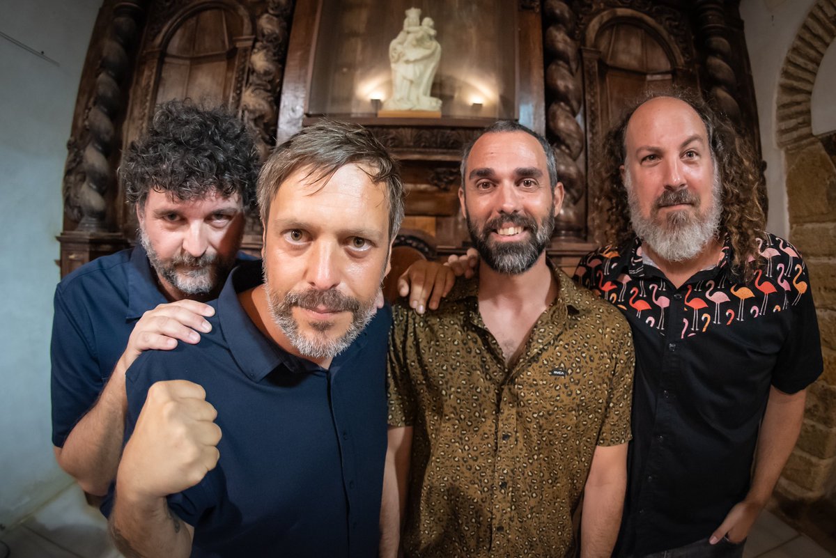 gasdrummers's tweet photo. ¡Hola Chic@s!
Teníamos ganas de deciros que próximamente anunciaremos fechas en Madrid, Cádiz, Valencia, Euskal Herria, Barcelona, León… y algún punto más de la península. el primero el próximo día 30 de diciembre en Jerez, donde encabezando la primera edición del Palante Fest. https://t.co/E1PoSDcnXb