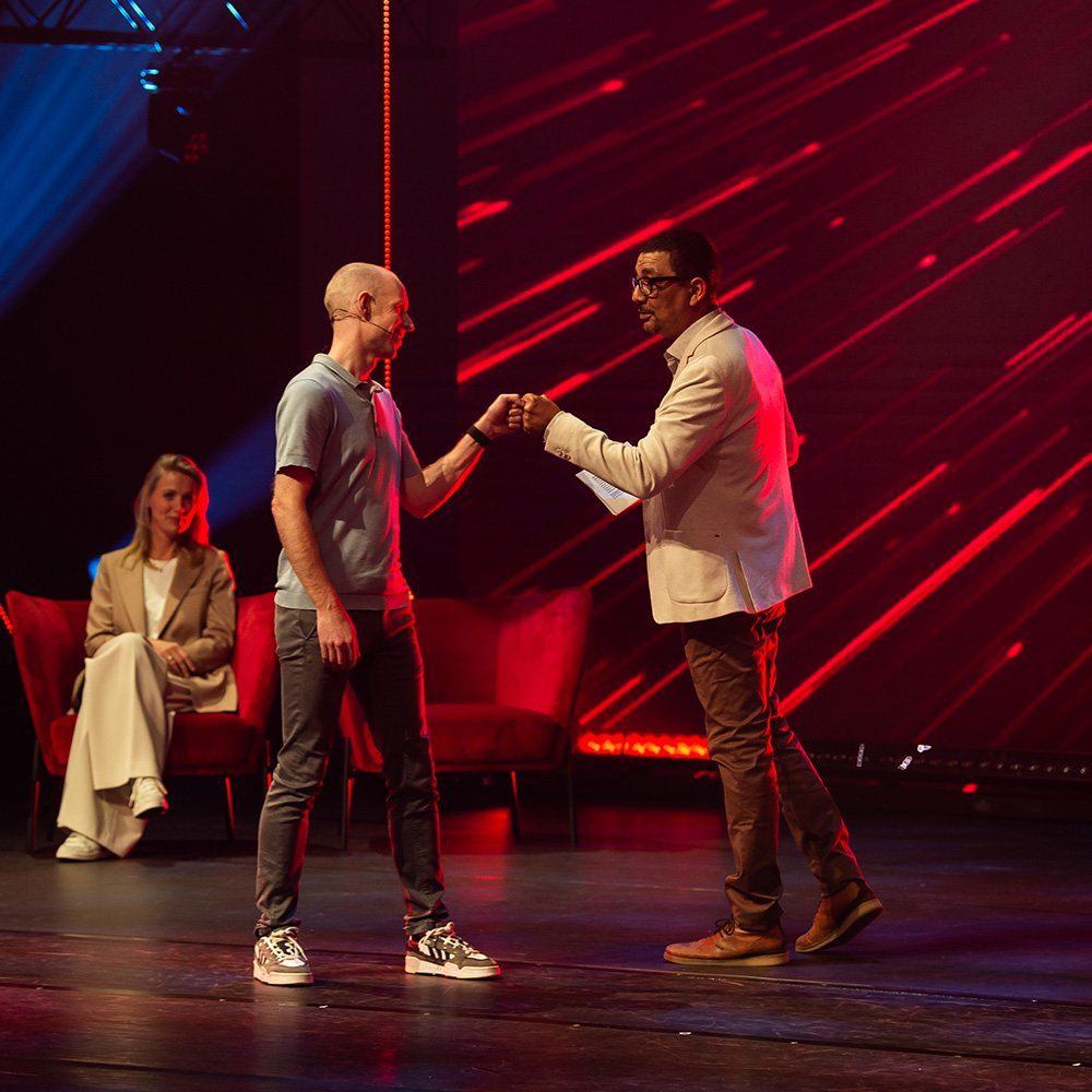 In de vierde aflevering van de AFAS Young Business Award gaan Vertoro, XS2Event en Tex.tracer de strijd met elkaar aan voor de laatste plek in de finale. Lees meer over de deelnemers van de vierde aflevering van de AFAS Young Business Award. ⬇️
kleinzakelijk.afas.nl/afas-young-bus…