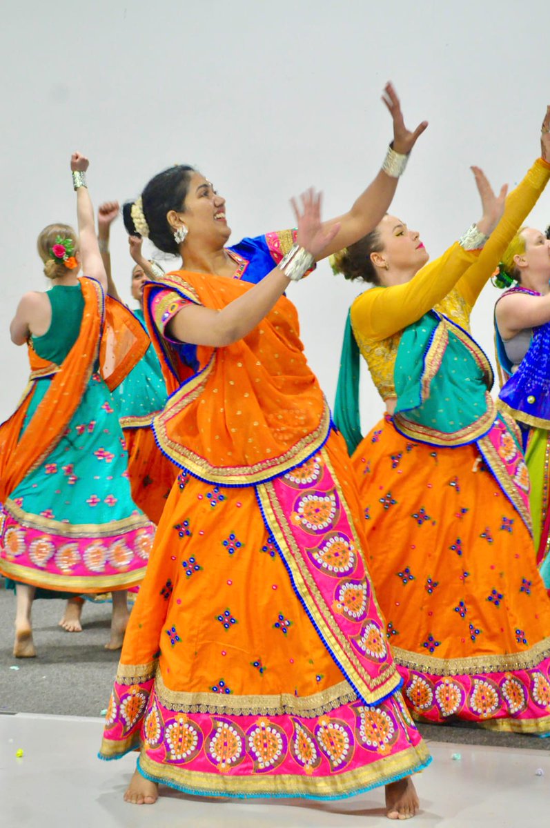 What does Diwali mean to you? Read our blog in which Movema Dance Artist - Pooja Argarwal, reflects on celebrating Diwali in her hometown of Jaipur and the UK. movema.co.uk/reflecting-on-…