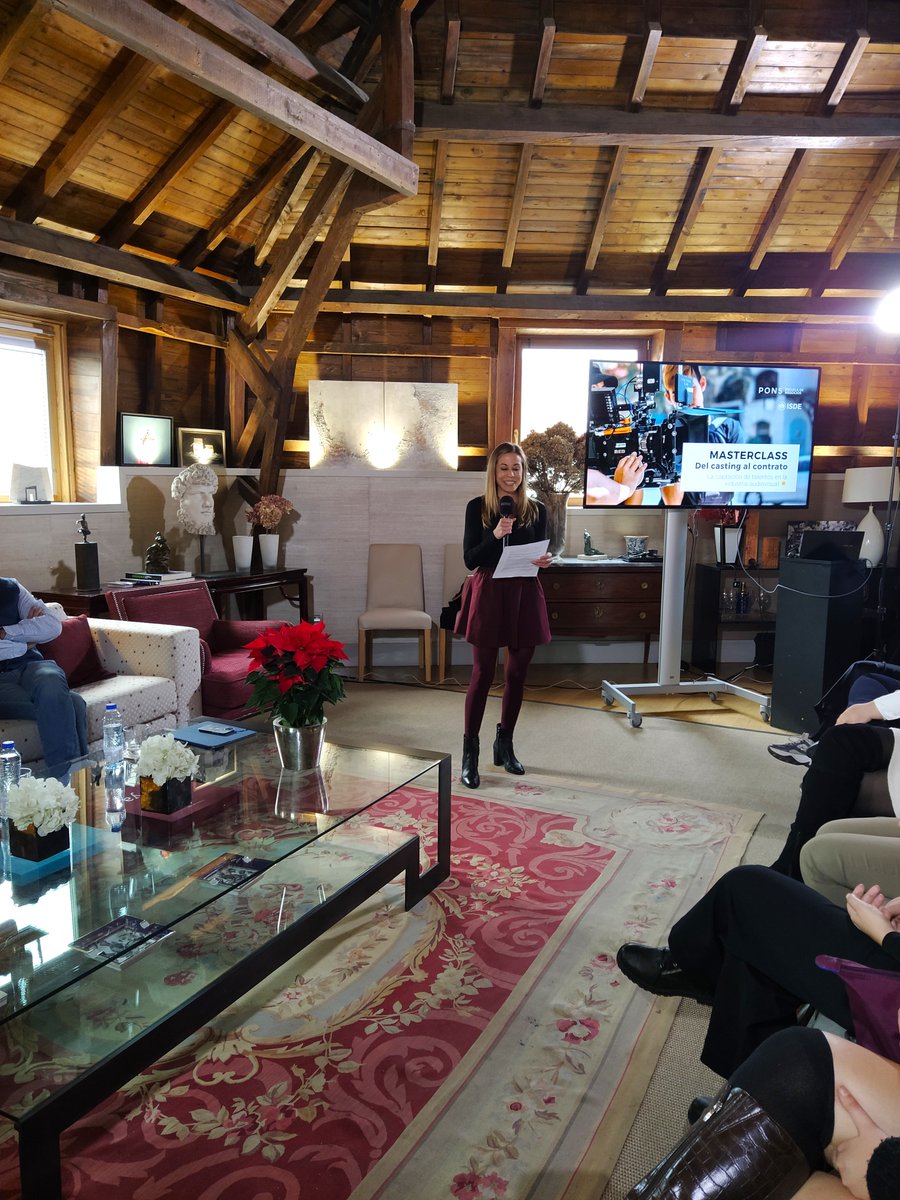 PONSescuela's tweet photo. Otra experiencia más para nuestros alumnos🤓🤭

Ayer organizamos una masterclass en la que participaron Carmen Carcelén, Eduardo Campoy, Alfredo Bermúdez de Castro Berbel y Javier Bermúdez de Castro Berbel. 

La próxima es el lunes, ¿¿te apuntas??😏📲

https://t.co/fO1X8P95RD https://t.co/Ai897ep4fG