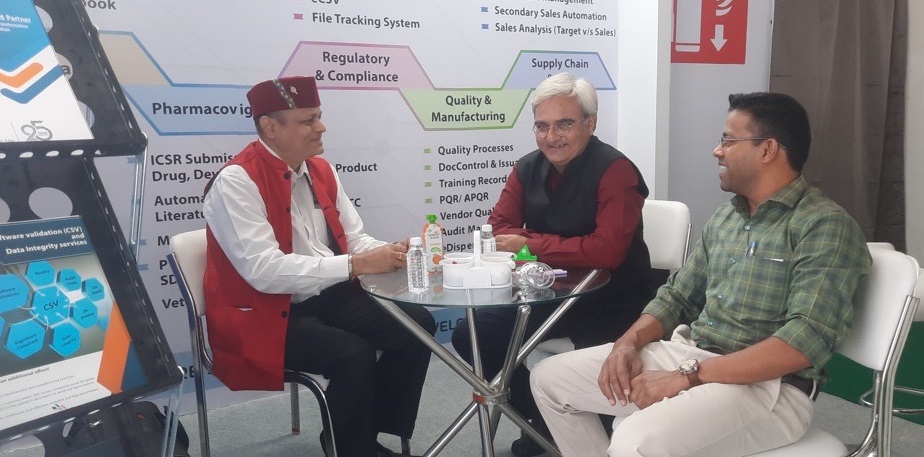 SarjenSystems's tweet photo. Had an amazing opportunity at @CPhIIndia to meet pharma professionals and discuss digital transformation &amp;automation strategies with them. Our team showcased our advanced technological solutions that are tailored to benefit businesses.
#CPHII2023 #pharmaceuticals #tech https://t.co/Sinib2EE3W