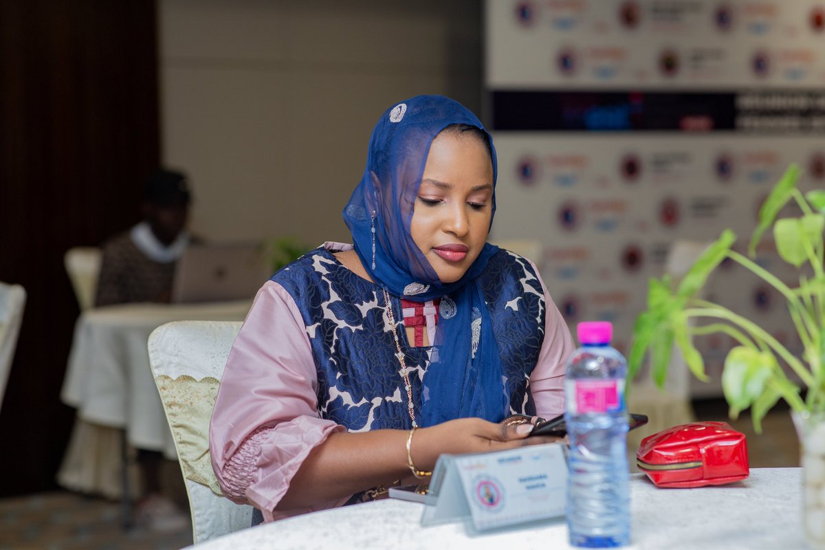 NigeriElles's tweet photo. Comment les femmes entrepreneurs arrivent à surmonter les obstacles dans un environnement économique potentiellement instable et incertain? 
#WeMeet 
2024 https://t.co/V4MYLPXgVw