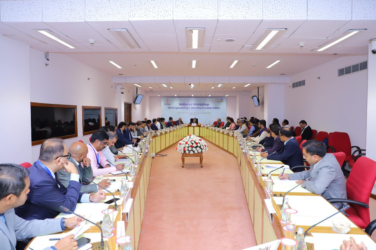 NITIAayog's tweet photo. Empowering E-mobility in Indian Cities: Yesterday, NITI Aayog's #StateSupportMission organized a one-day workshop on integrating renewable energy sources into the e-mobility ecosystem in Delhi for State Transport offices and Principal Secretaries (Transport). Dr. Arvind Virmani, Member, NITI Aayog in his address, emphasized the importance of a 'Green Economy in macro perspective'. Crucial role of collaboration among stakeholders to accelerate #EV adoption was highlighted. Delegates from States and UTs showcased their EV Ecosystem progress and future plans.

@dravirmani

#ViksitBharat2047  #EMobility  #RenewableEnergy #NITIAayogSSM #PMOIndia #NITIforStates