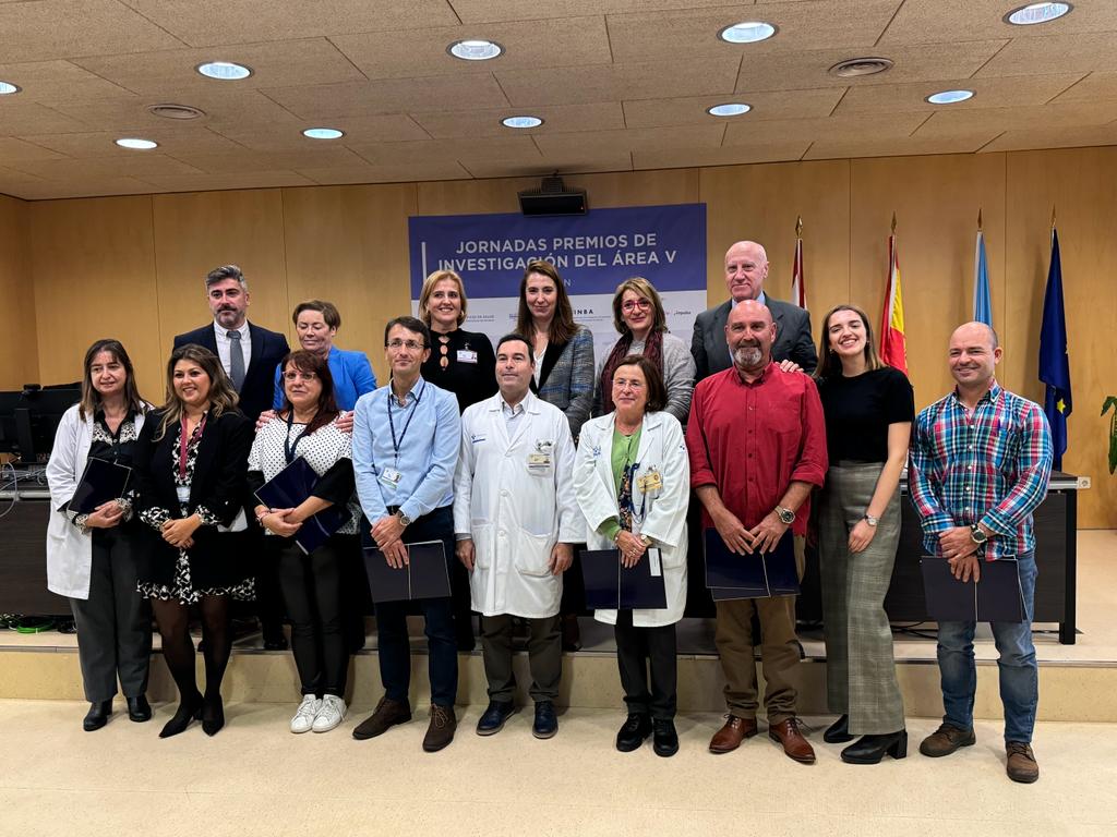 astursalud's tweet photo. ✅️ Los premios de investigación del área V distinguen un estudio sobre adicciones y  salud mental y otro de canalizaciones venosas

✅️ La gerencia de la zona sanitaria con cabecera en Gijón/Xixón ha celebrado hoy el acto de entrega de la 33ª edición de sus galardones https://t.co/ydzsfZF4O3