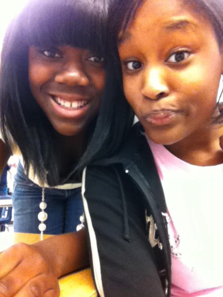 thatisherrr's tweet image. Throwback to 10th grade. 😭 yooo this was so long ago #FrenchClass