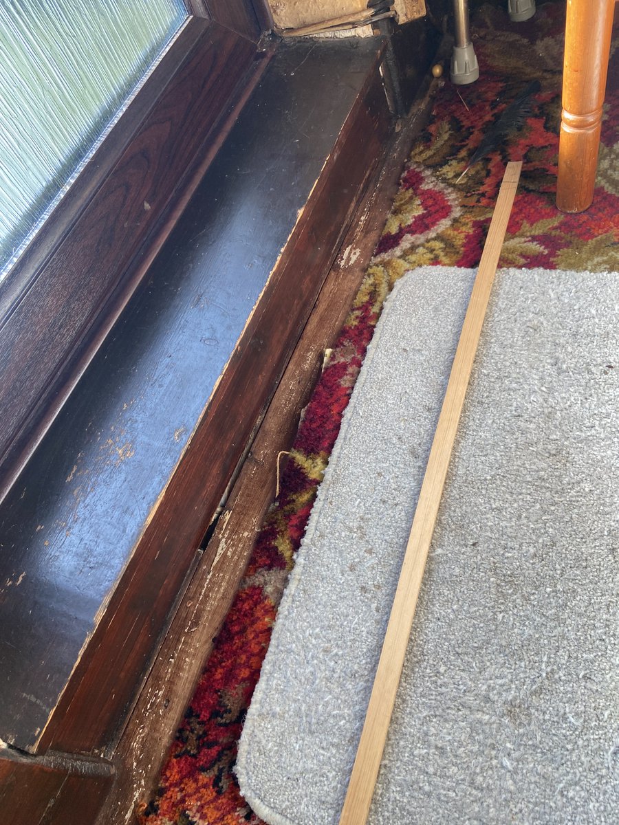 DBustersReading's tweet photo. Have you checked for gaps around your doors? (we used silicone and a cover strip to fix this one). You can find videos on our website video page of some example door inspections #draughtbusters #draughtproofing #rdguk #energyusereducing https://t.co/7IylyBgwuZ https://t.co/iNSEpsqcVC