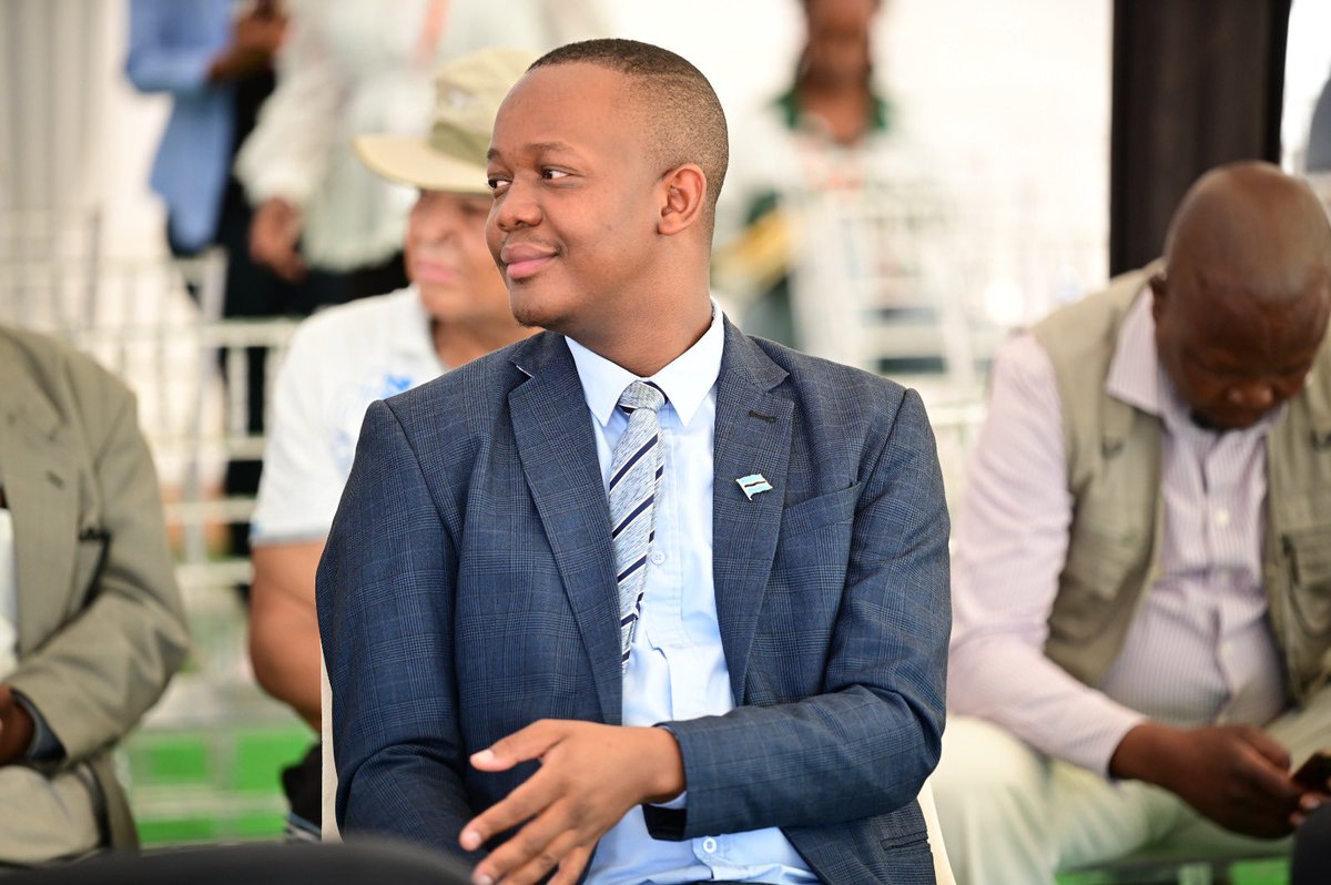 Dear Young One, SMILE, Better Days Are Here!

#BWMindsetChange