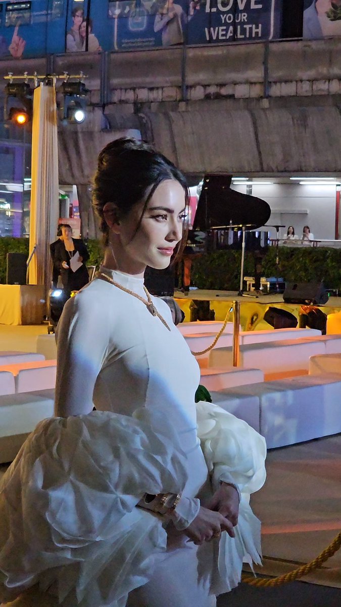 einnnland's tweet photo. ดาวิ เกินจริงไปมาก 

#ใหม่ดาวิกา
#BulgarixDavika https://t.co/Dym0X9vWbN