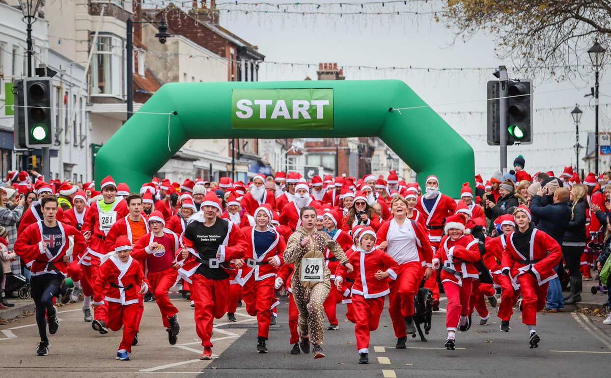 If you're visiting us in Lymington this weekend, why not sign up for the @oakhavenhospice Santa Dash? For more details visit our Events Page @ lymingtonharbour.co.uk/local-events
#oakhavenhospice #santadash #christmasfun